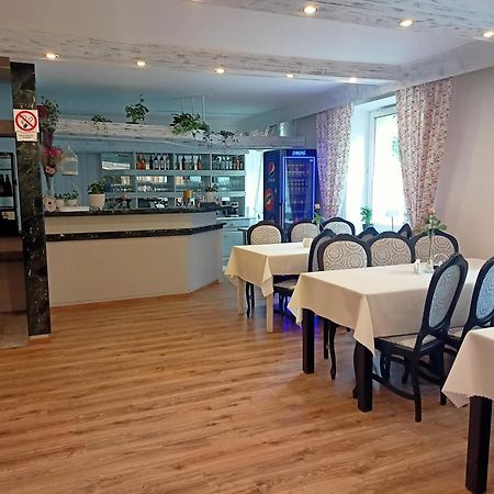 Iskra Hotel Radom Exterior foto