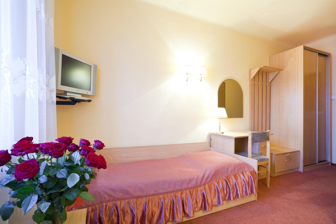 Iskra Hotel Radom Cameră foto